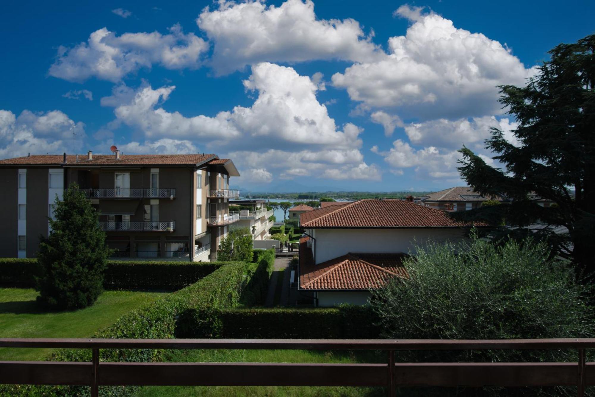 Villa 70 Peschiera del Garda Exteriör bild